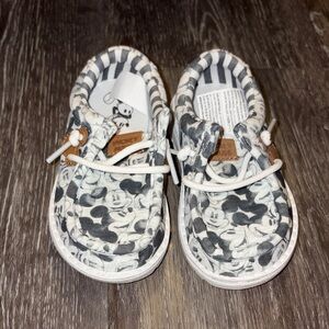 Hey Dude Mickey Canvas Slip-On Shoes in Black & White size C6